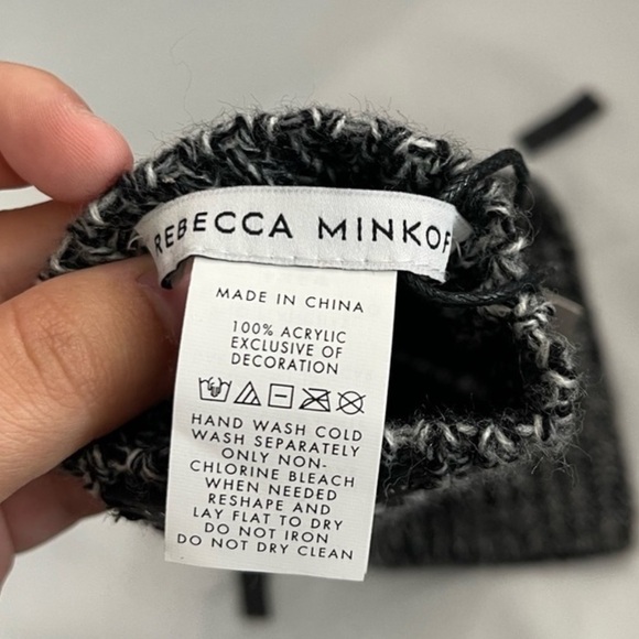 Rebecca Minkoff NWT Black White Beanie-Style Arm Warmers / Cuffs Fall Winter - Picture 5 of 5